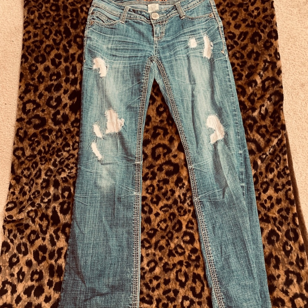 5/6 bootcut jeans 👀